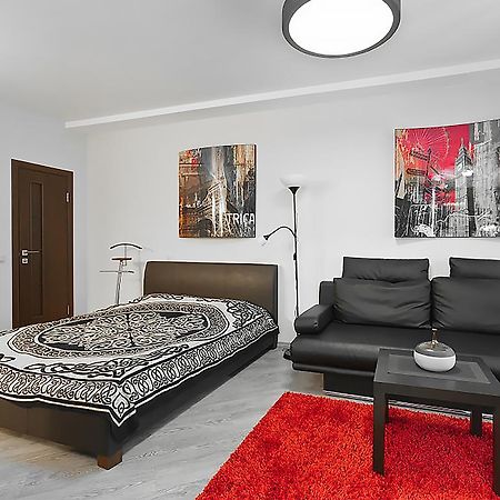 Swedish Studio At Myasnikova Apartment มินสก์ ห้อง รูปภาพ